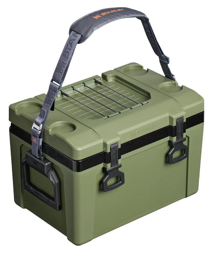 Stanley Adventure Easy-Carry Cooler 25qt Dried Pine