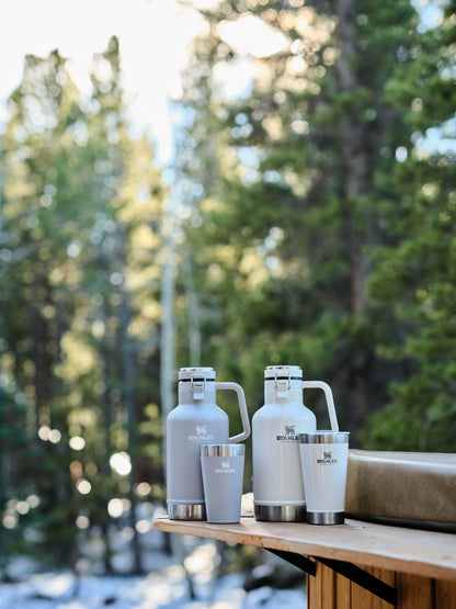 Stanley Classic Easy-Pour Growler 64 oz | Keeps Beer Cold or Coffee Hot | Leakproof Steel Lined Lid and Easy to Carry Handle | Insulated Stainless Steel | BPA-Free | Cream Gloss