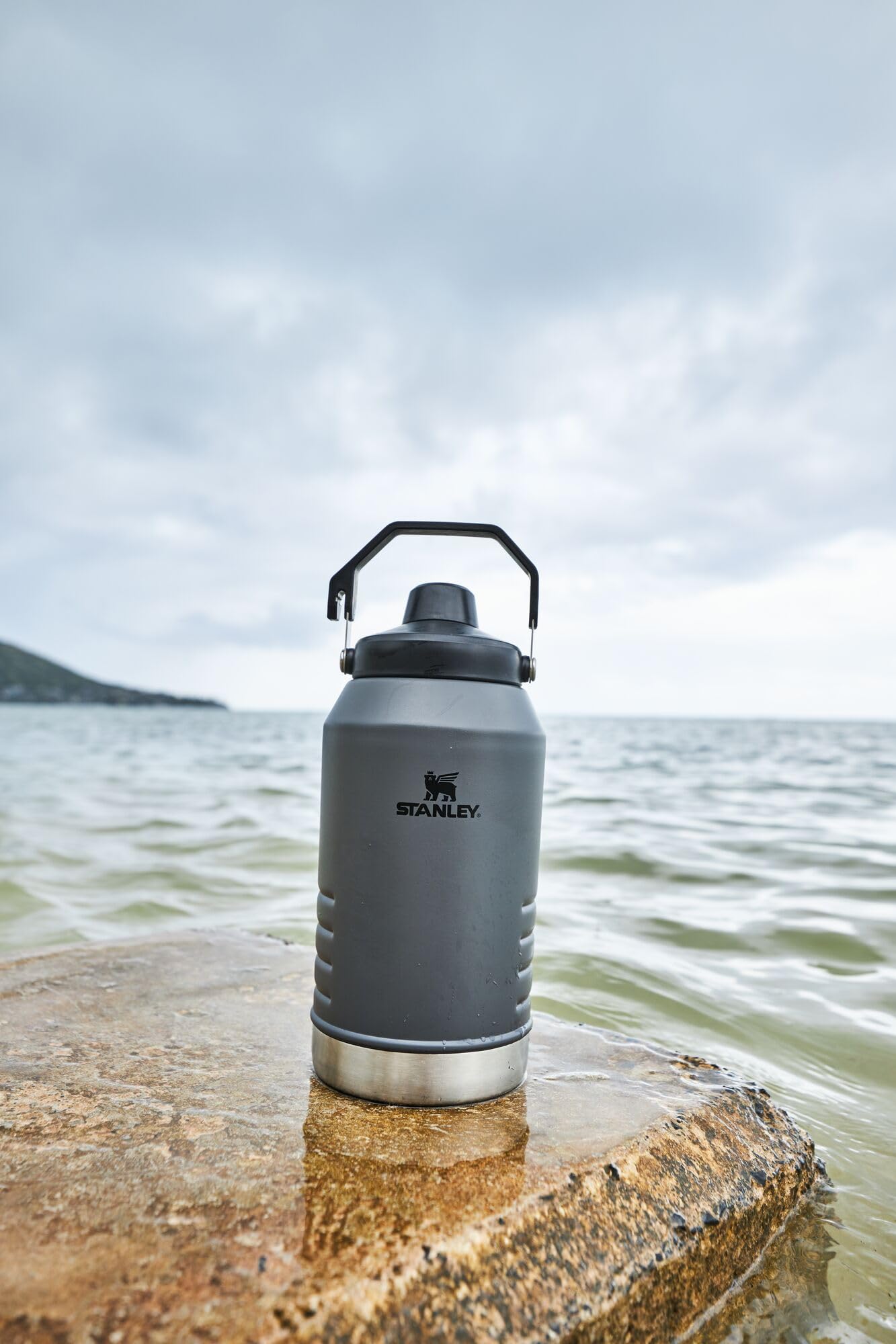 Stanley IceFlow Fast Flow Jug with Handle 96 oz | Twist On Angled Spout Lid | Leakproof for Travel and Sports | Insulated Stainless Steel | BPA-Free | Charcoal