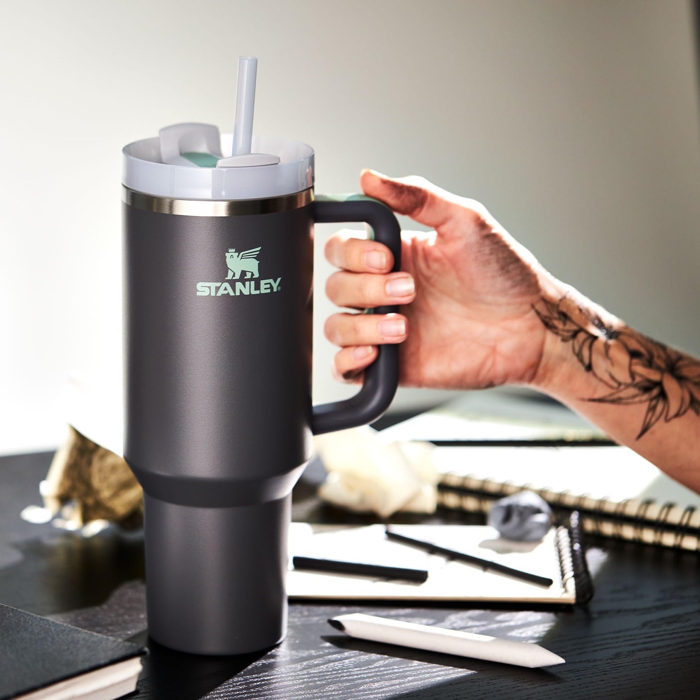 Stanley Quencher H2.0 Travel Tumbler, Charcoal, 1.18 Litre Capacity