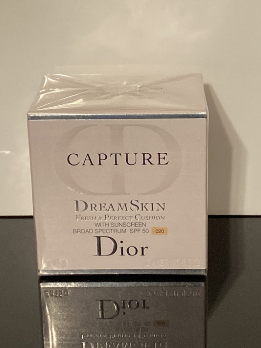 Dior Capture TOTALE DREAMSKIN Perfect Skin Cushion # 020 Full Set (2 Cushion + 1 CASE)