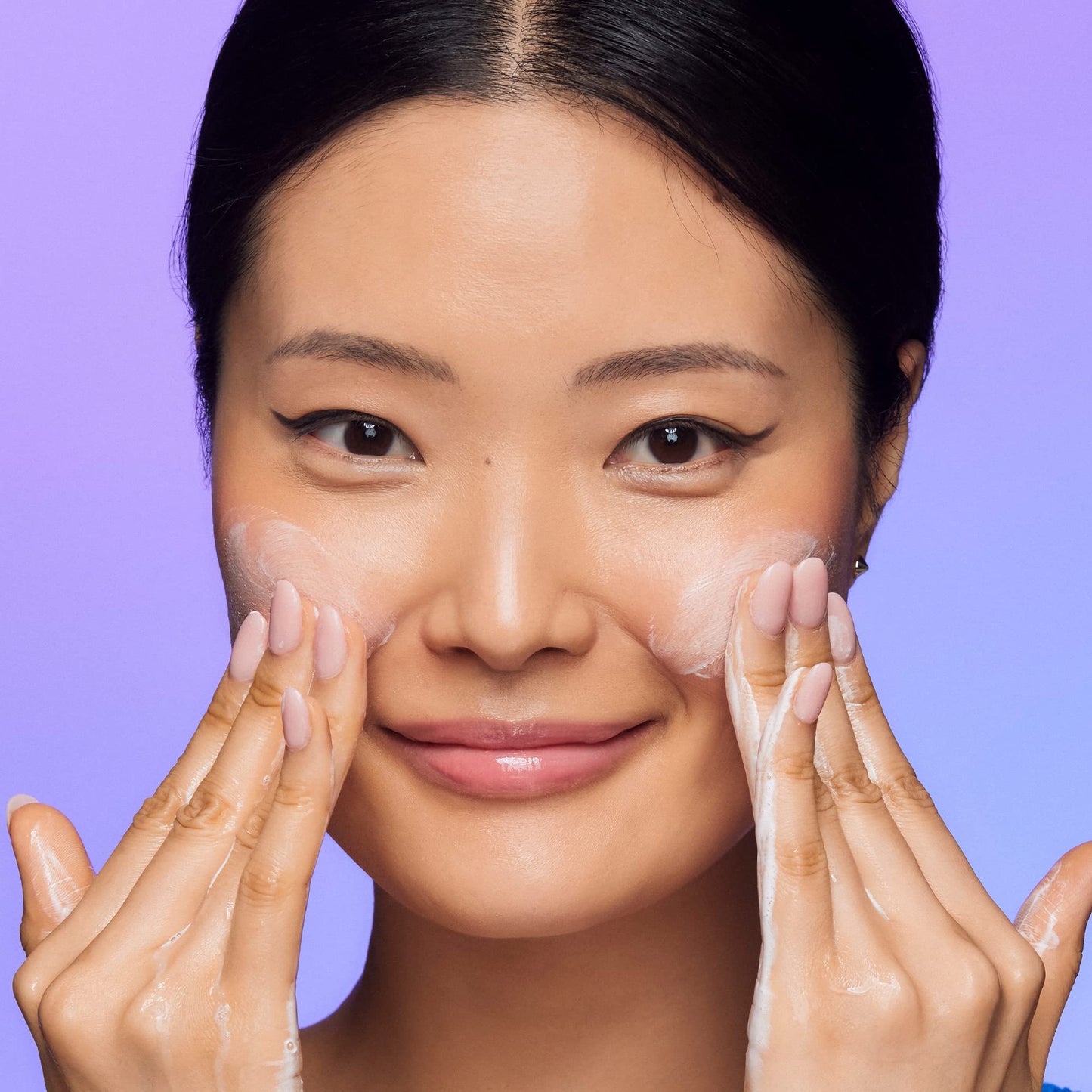 LANEIGE Water Bank Cleansing Foam: Hydrating Face Wash and Makeup Remover with Hyaluronic Acid & Papain Enzyme for Smooth, Soft Skin